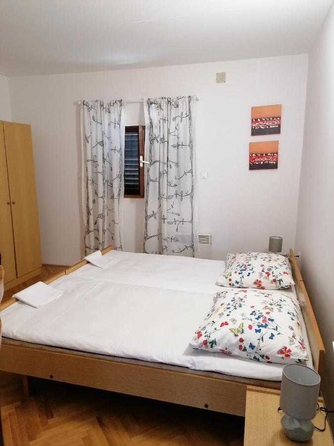 Apartment Halugica Kali Eksteriør bilde